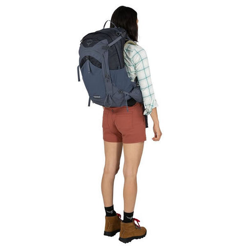 Osprey Mira 32 Litre Women's Hiking Hydration Overnight Backpack / Daypack - with 2.5 L reservoir