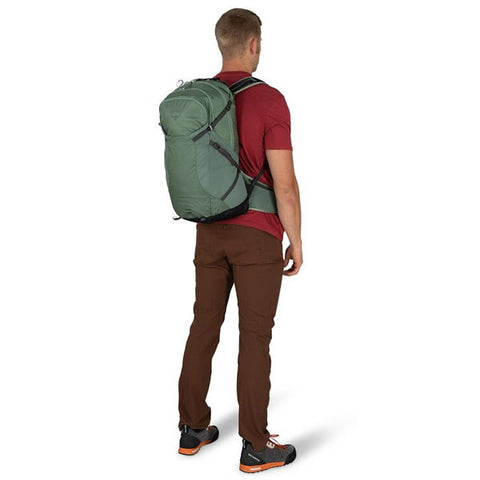 Sportlite 25 Litre Hiking Daypack in use rear view